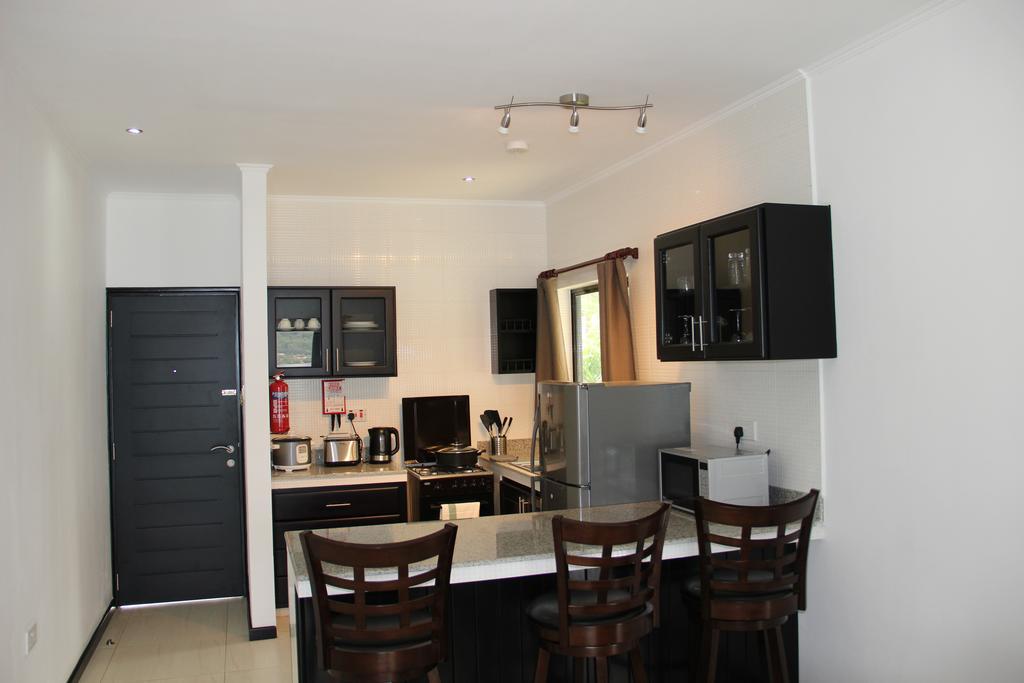 Surfers Cove Apartments Bel Ombre Ngoại thất bức ảnh